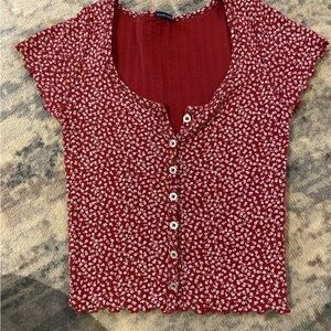 Brandy Melville Zelly floral top.